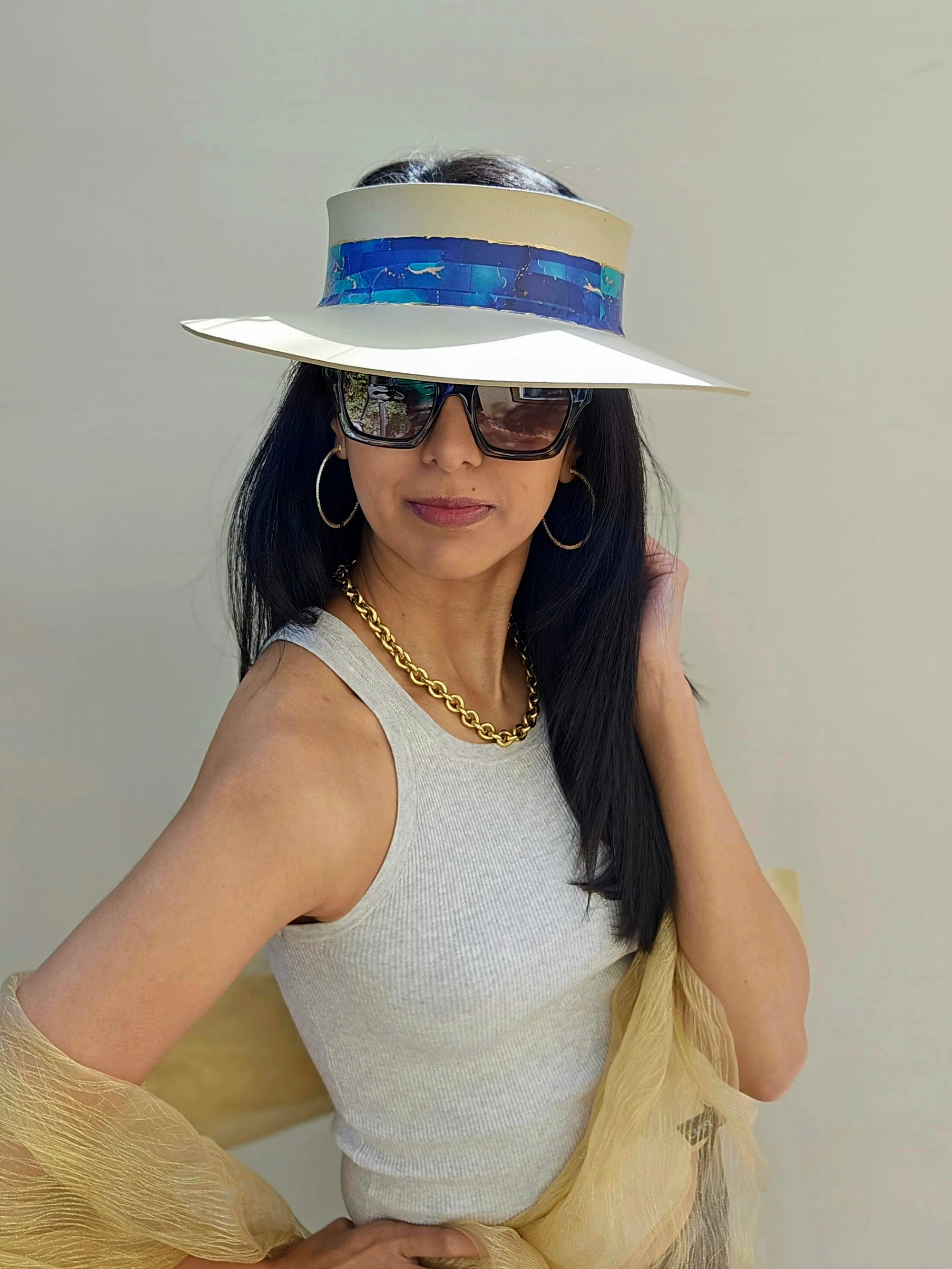 Beige "LadyEVA" Visor Hat with Blue Marbled Band