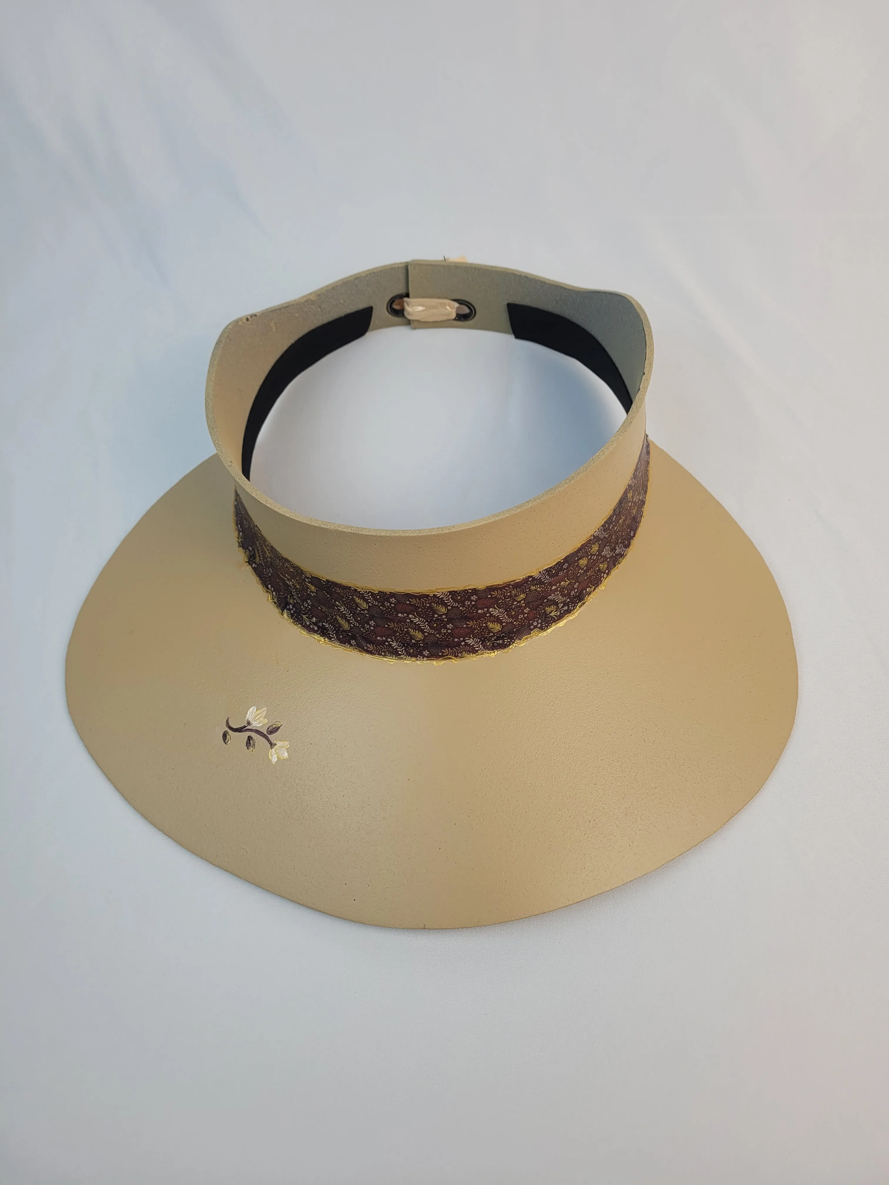 Beige "LadyEVA" Visor Hat with Delicate Purple Leaf Pattern Band and Gold Accents