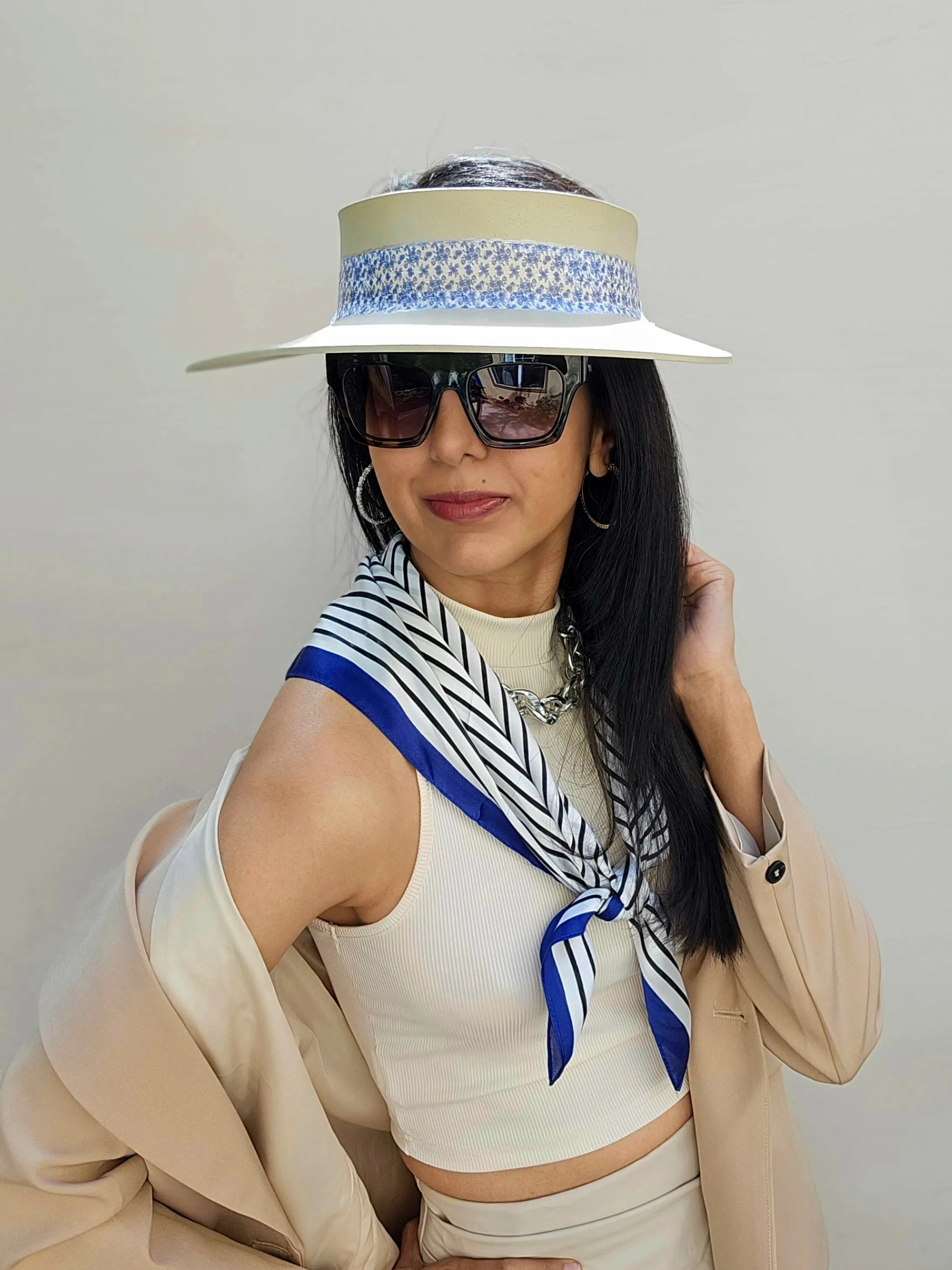 Beige "LadyEVA" Visor Hat with Floral China Blue Band