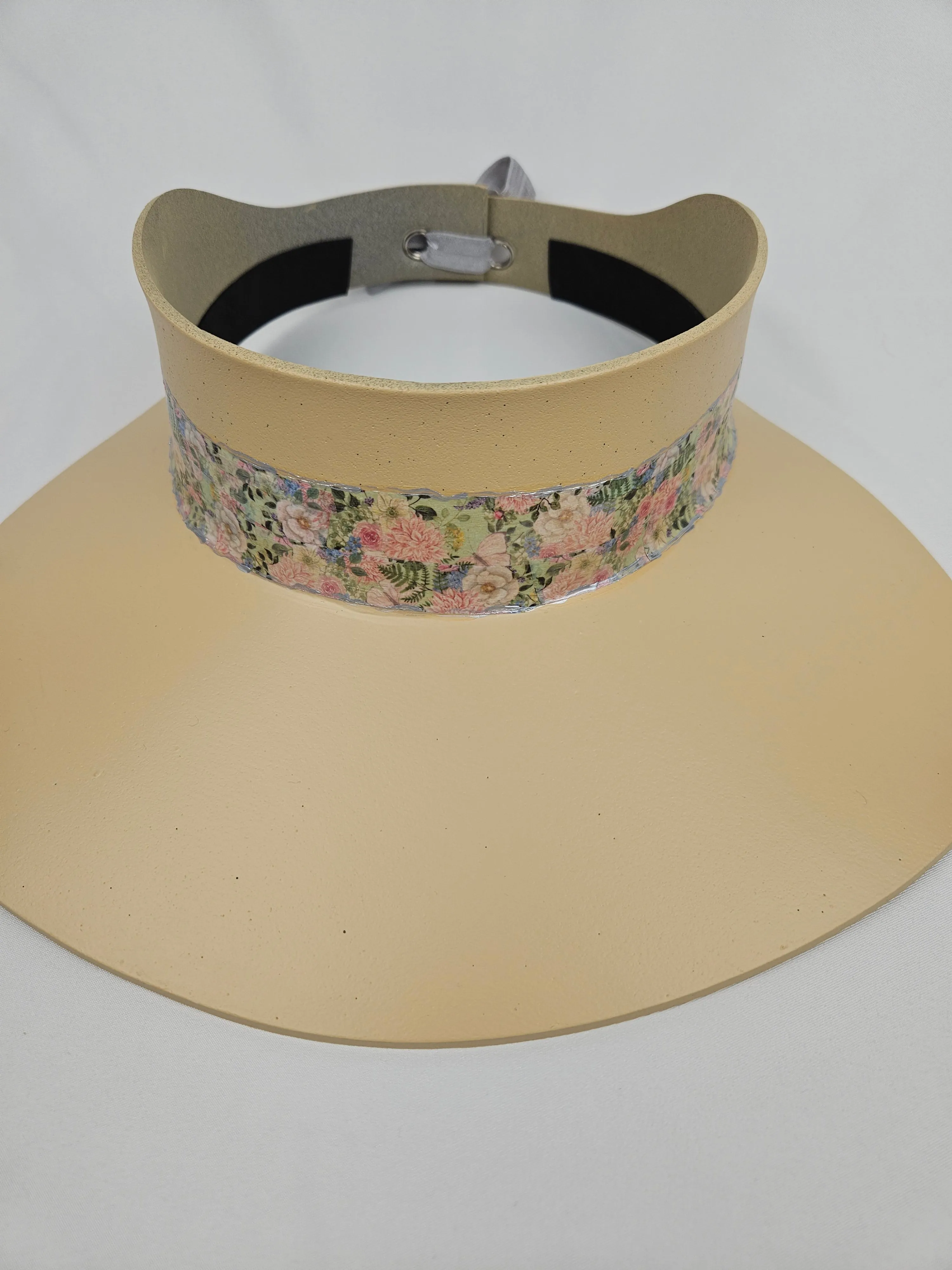 Beige "LadyEVA" Visor Hat with Light Pink Floral Band