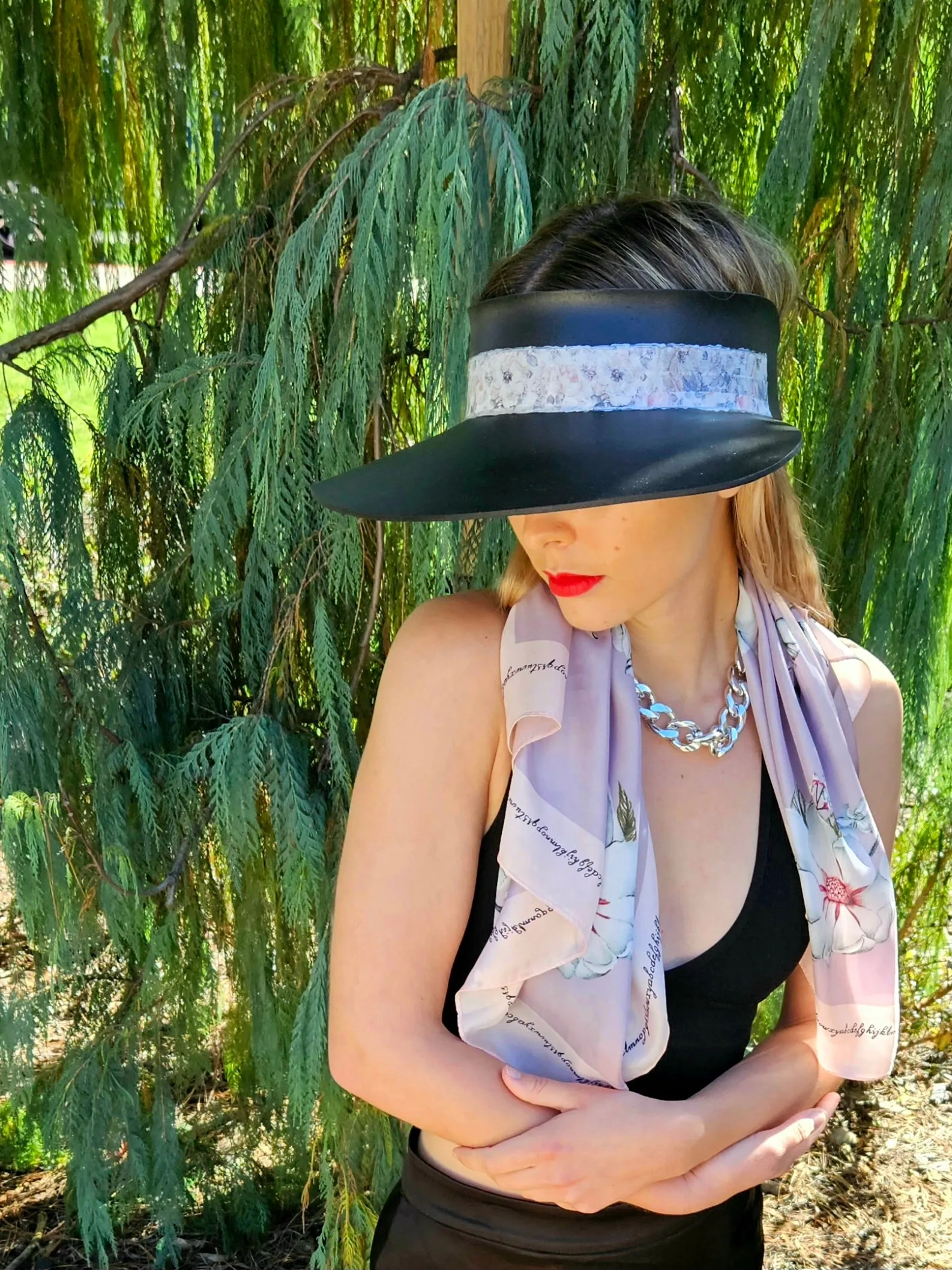 Black "LadyEVA" Visor Hat with Pale Pink Floral Band