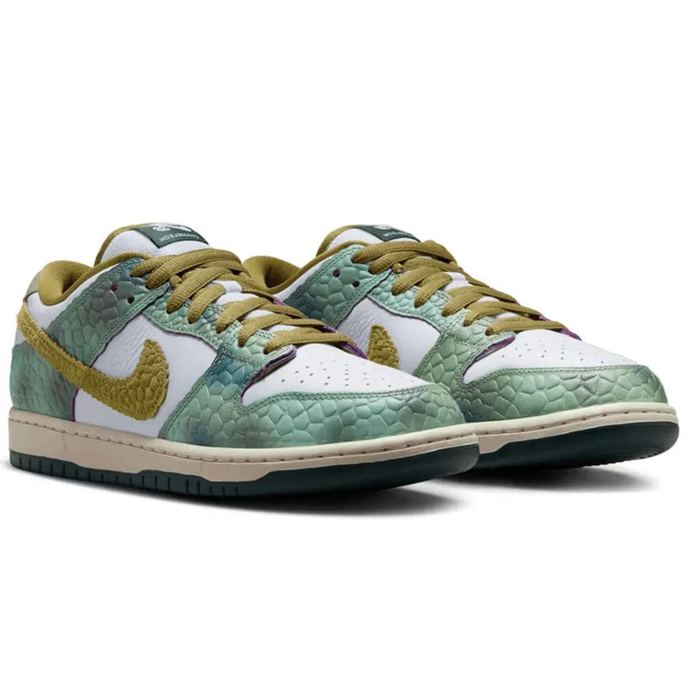 Nike SB - Dunk Low Alexis Sablone Chameleon (Oil Green/Desert Moss/White)