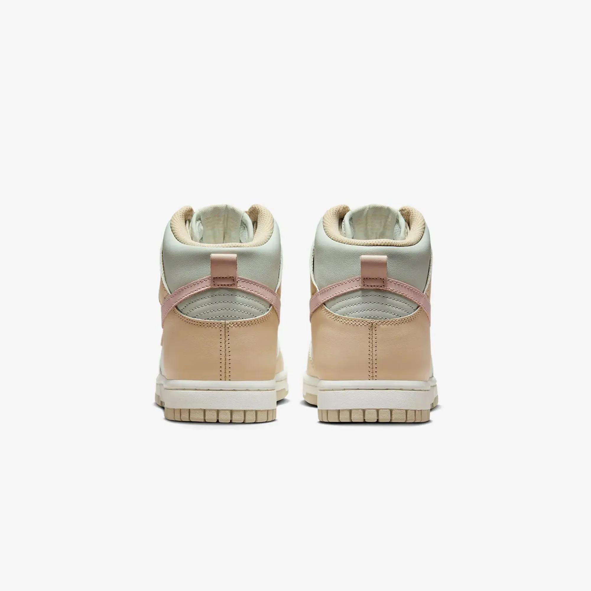 Nike | WMN'S DUNK HIGH  { SAND DRIFT/LIGHT SILVER