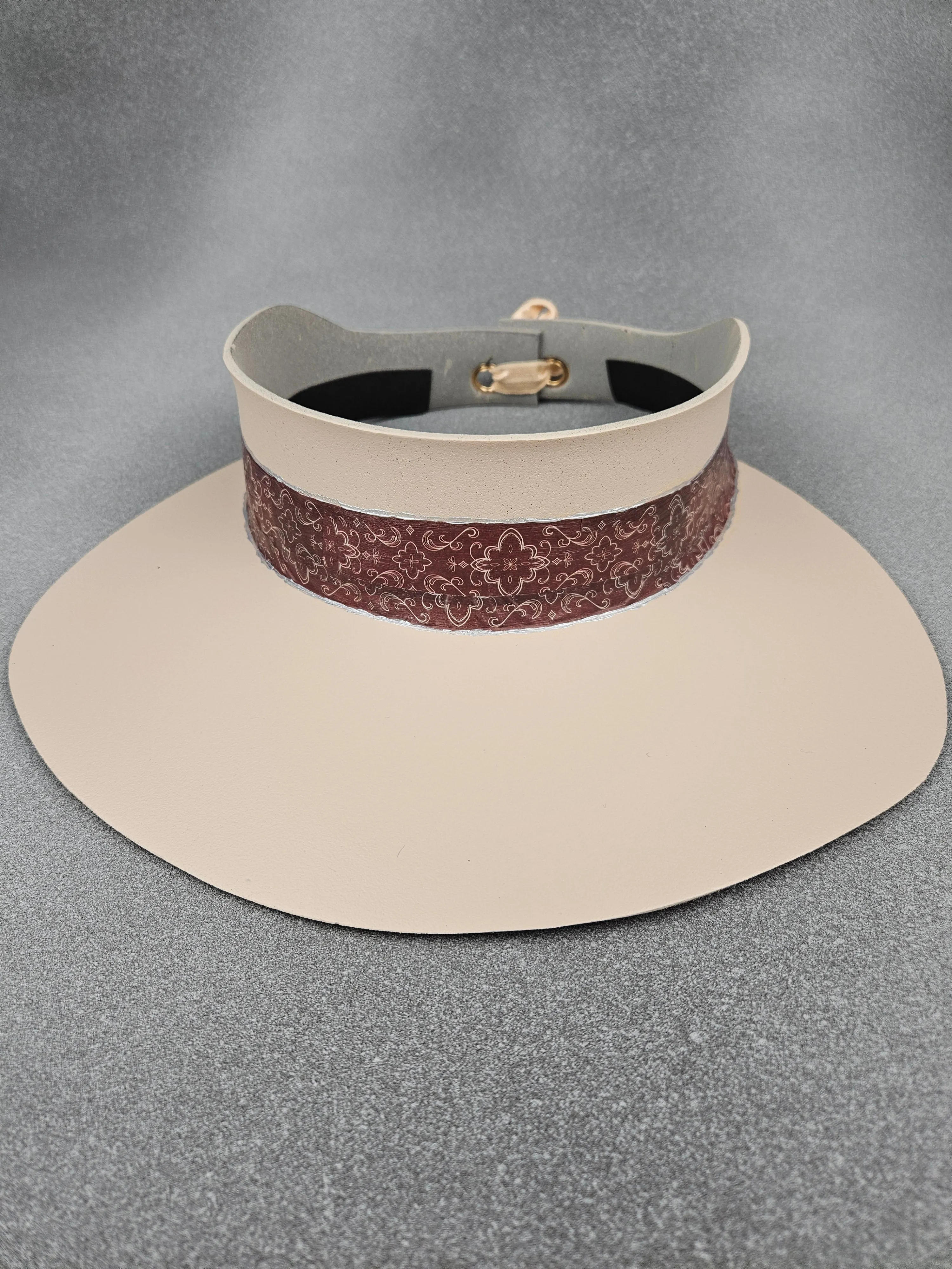 Peachy Beige "LadyEVA" Visor Hat with Burgundy Geometric Band