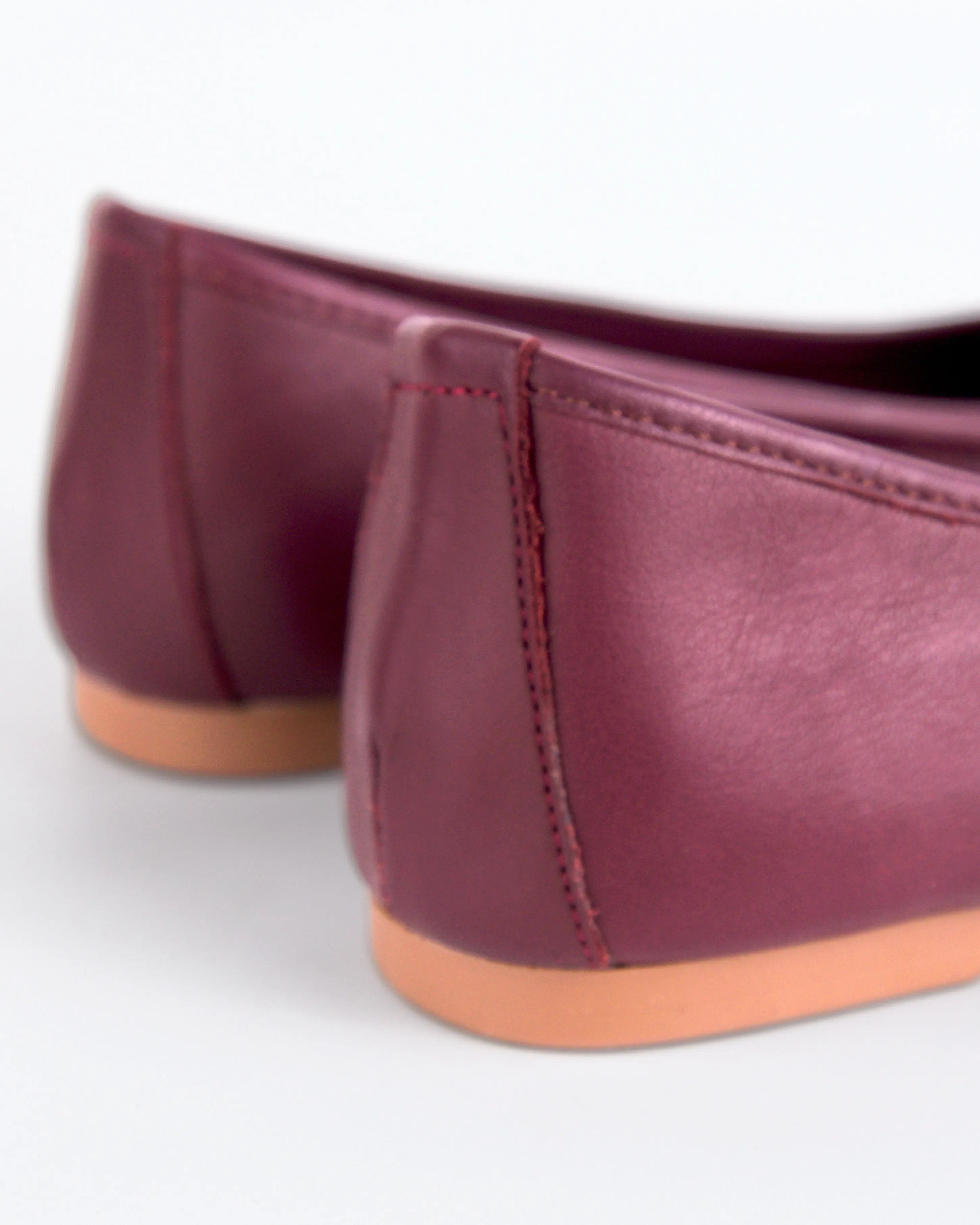 Ramesses Burgundy Leather