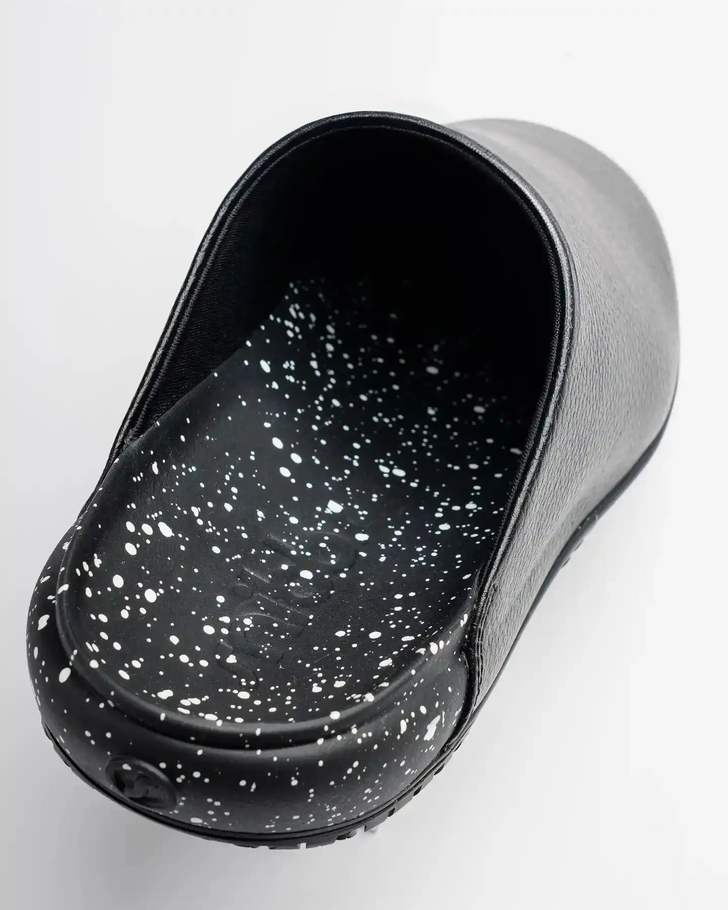 The Clog - Black Speckle