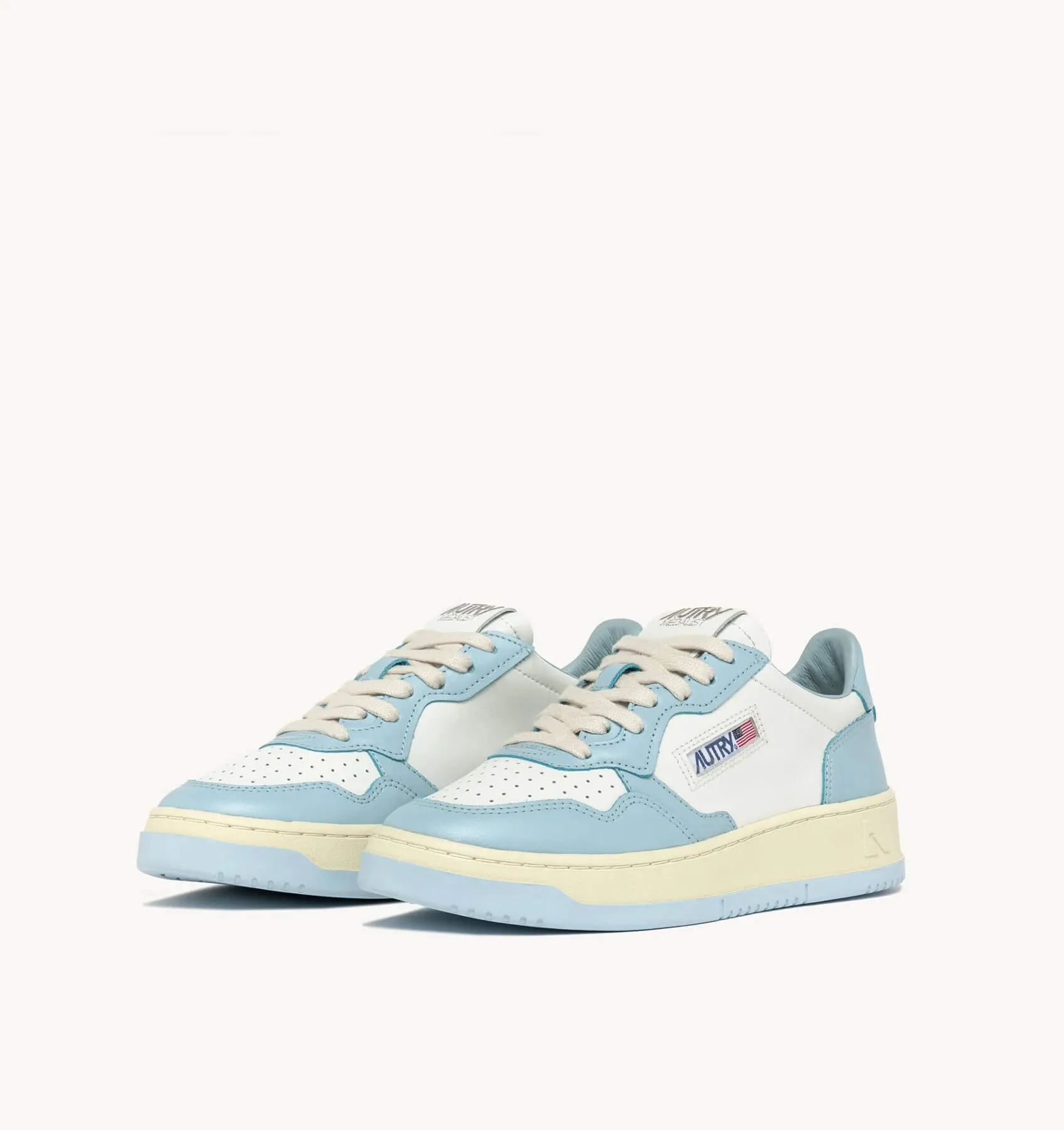 W Medalist Low Bi-Color Sneakers